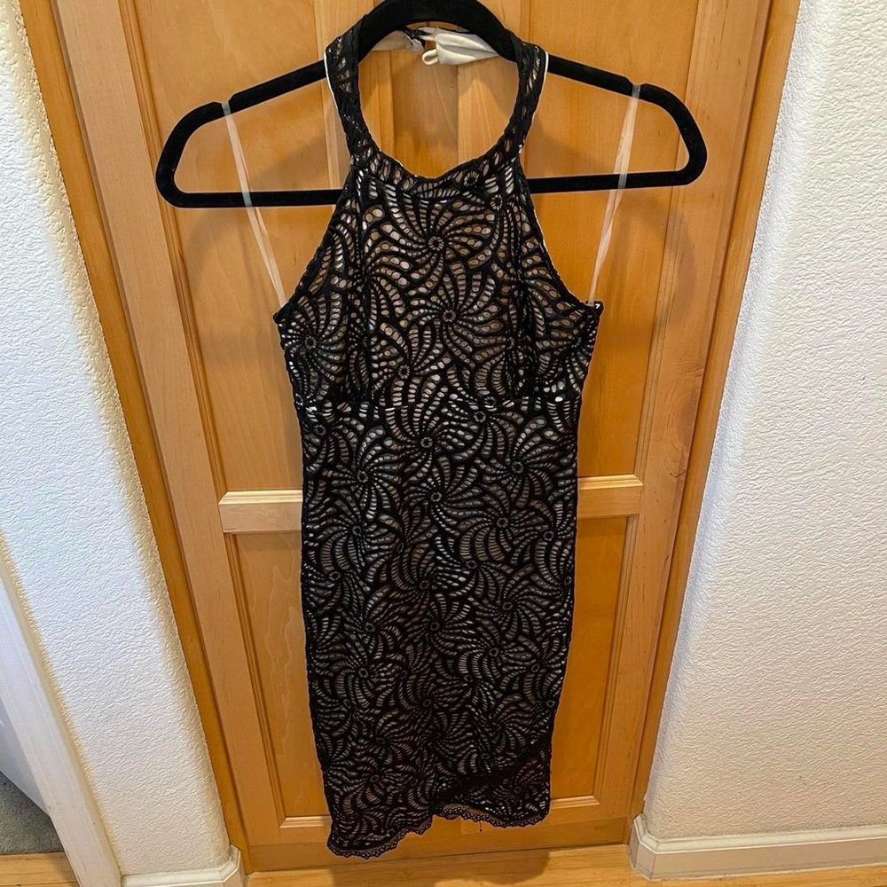 Women’s Charlotte Russe Black Halter Neck Bodycon Lace Midi Dress Size Small